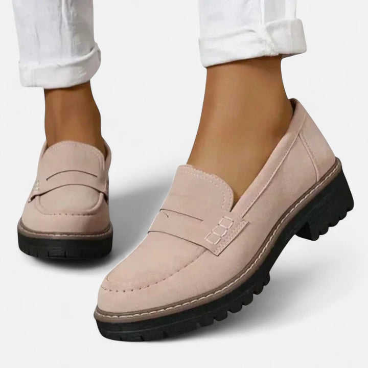 Wynne Classic Heeled Loafer Shoes 3