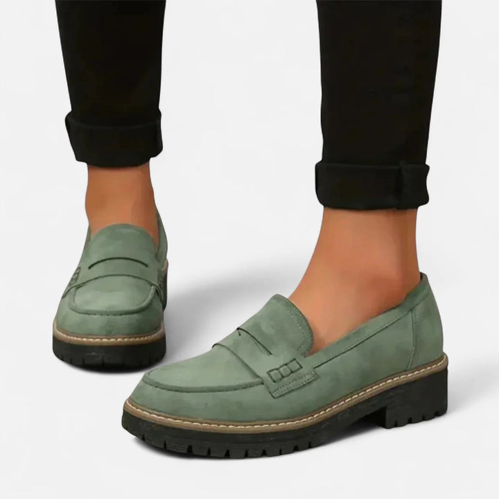 Wynne Classic Heeled Loafer Shoes 4